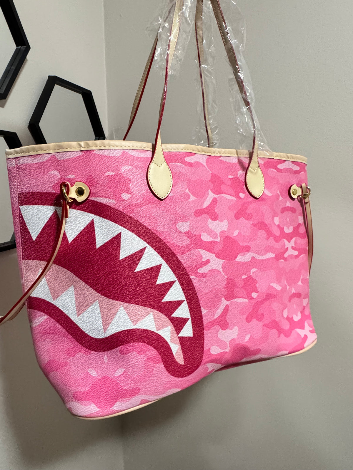 Shakyy pinky babe tote