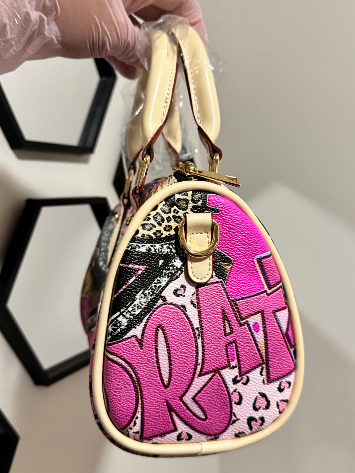 Graffiti dollz